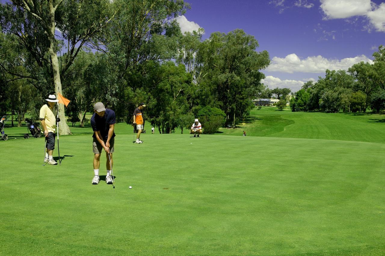 Commercial Golf Resort Albury Buitenkant foto