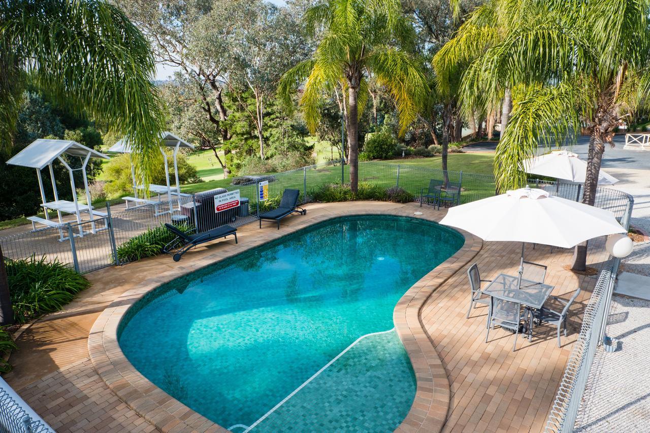 Commercial Golf Resort Albury Buitenkant foto