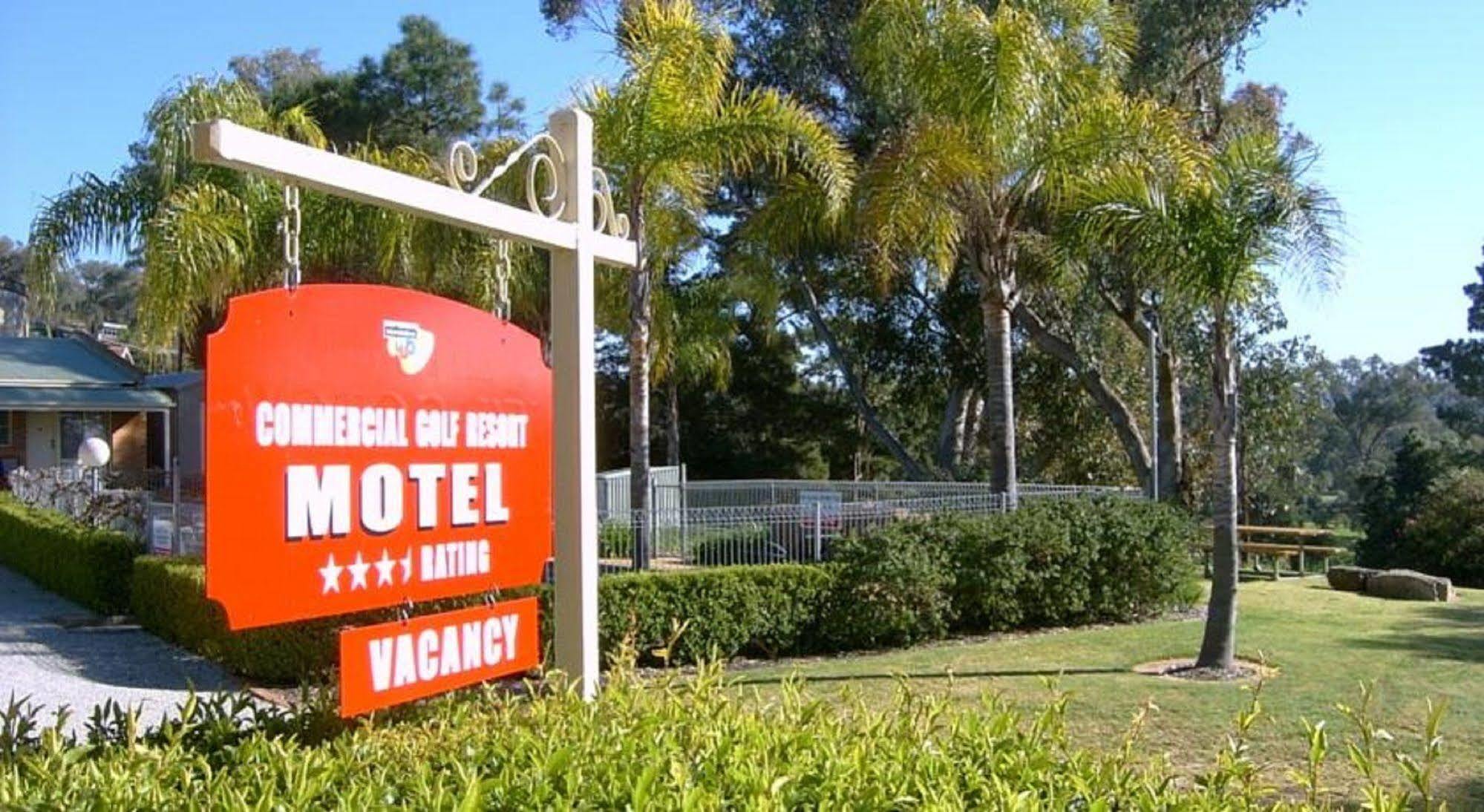 Commercial Golf Resort Albury Buitenkant foto
